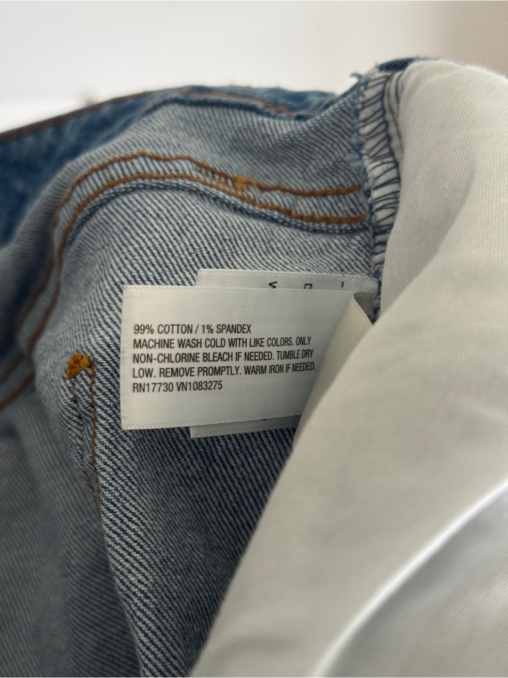 High-Rise 90s Straight Jeans in Medium Wash | Universal Thread, Size 17R - Picture 3 of 6